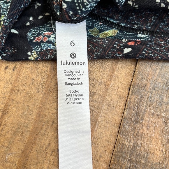 Lululemon Wunder Under high rise yoga pants.. - Picture 4 of 5